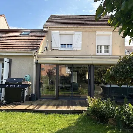 Maison Familiale A Avec * Mandres-les-Roses